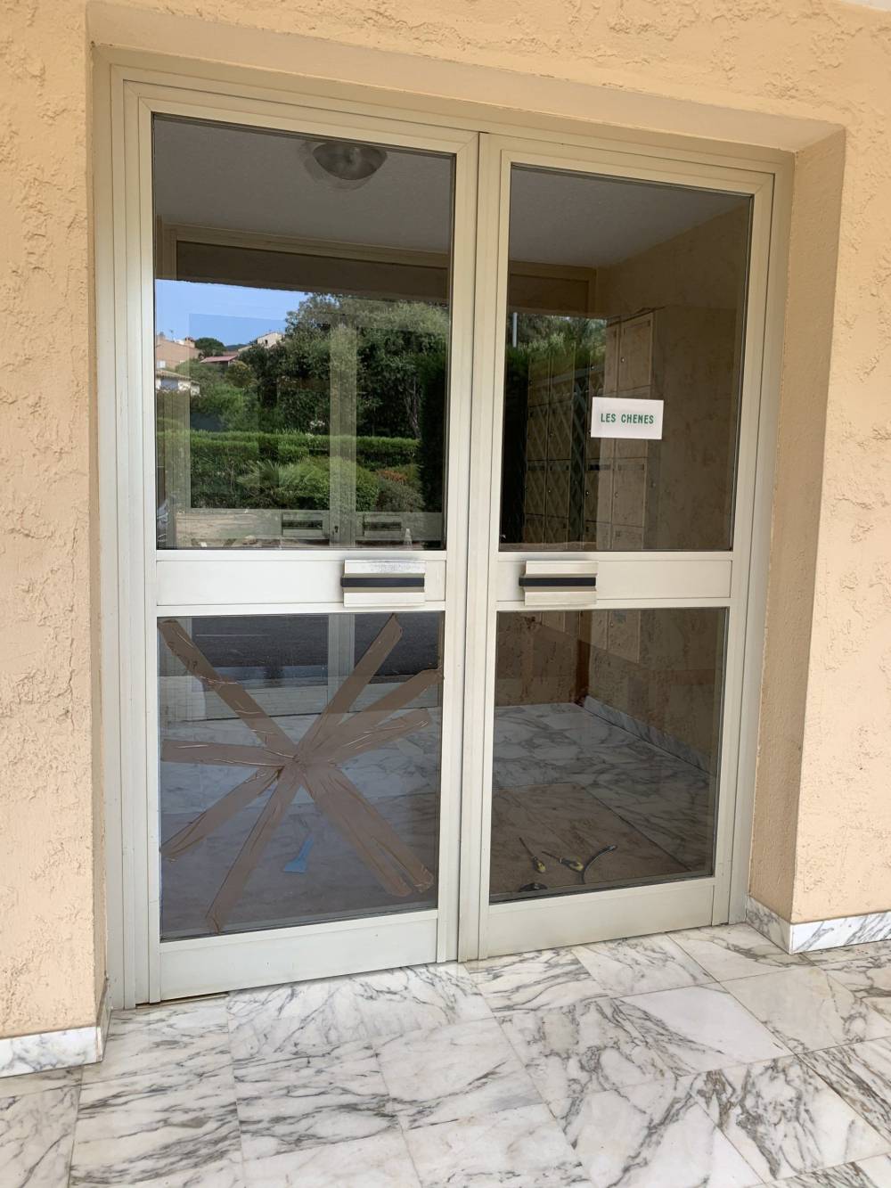 rapide-alu-porte-entree