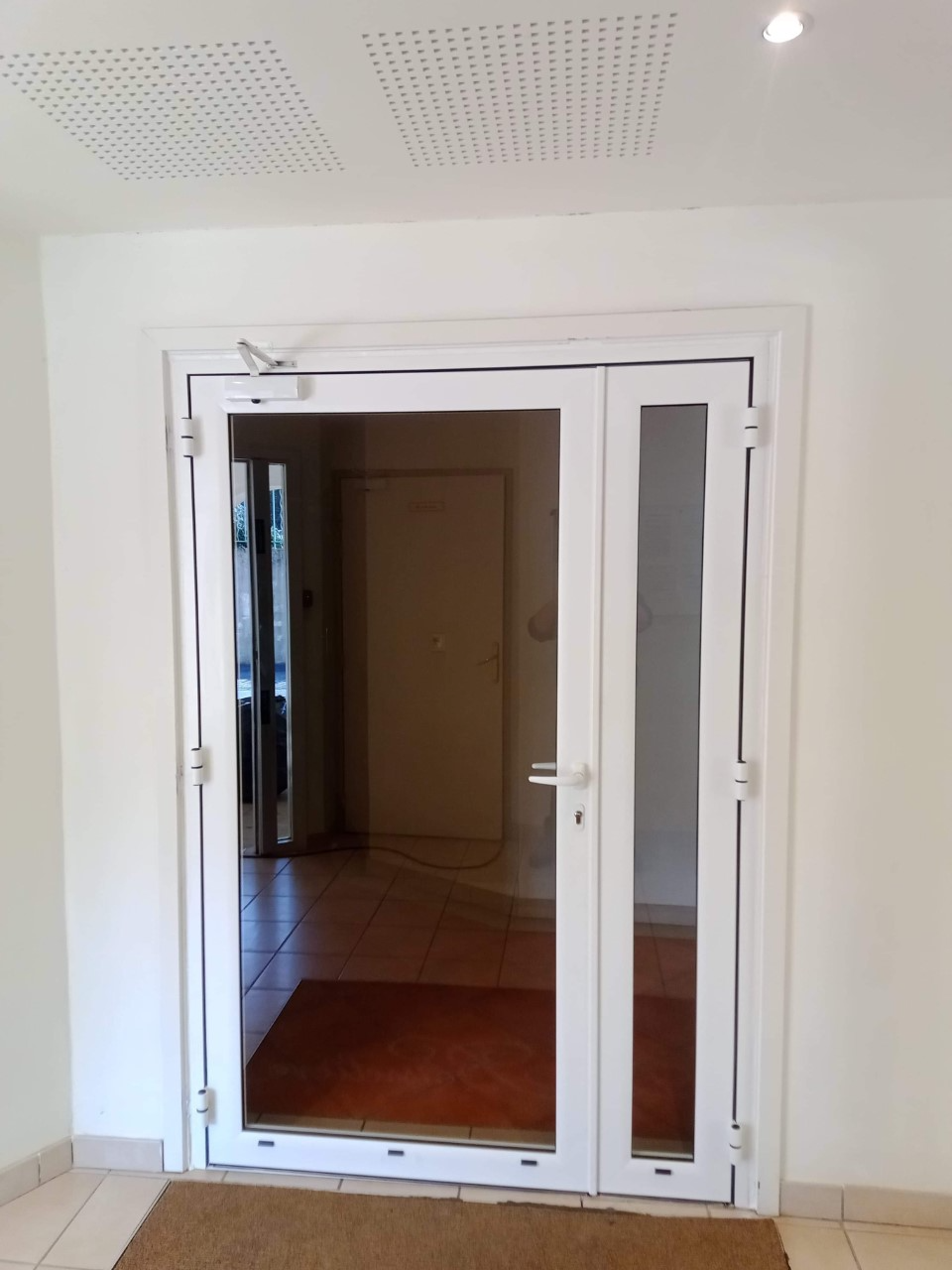 porte après